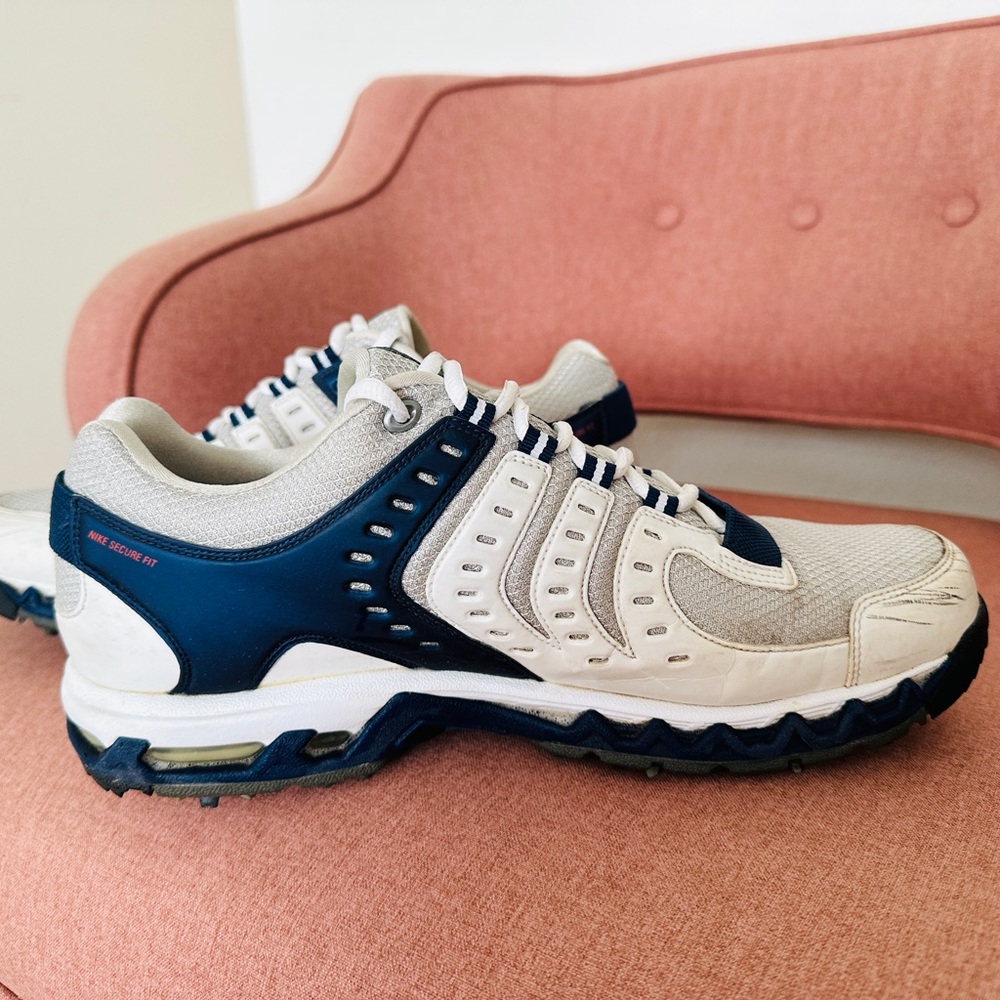 Men’s Nike air golf shoes // Size 10